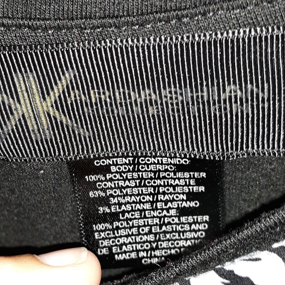 🎃Kardashian Kollection Print Top - Picture 4 of 6